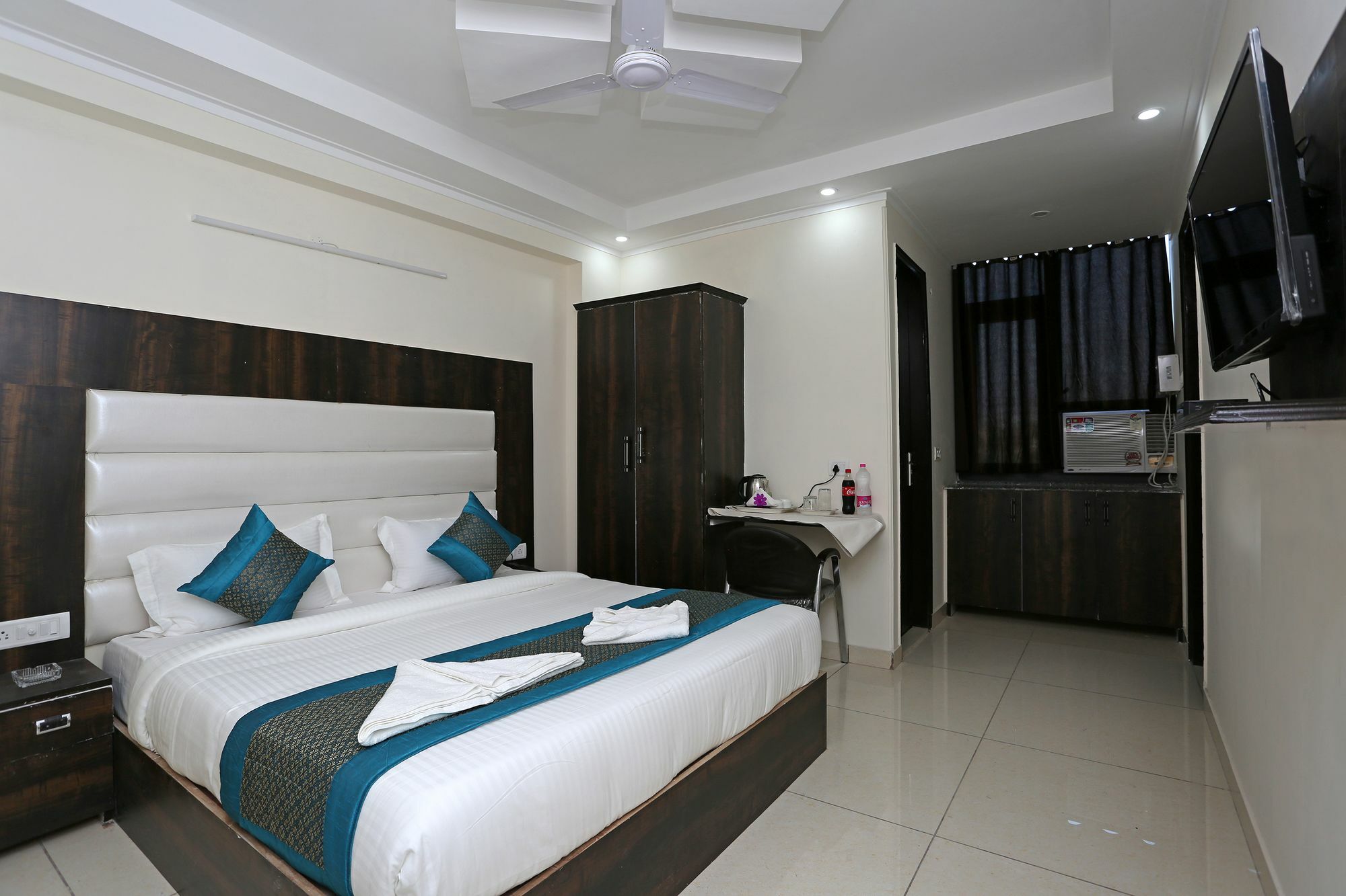 Hotel Aero Stay New Delhi Buitenkant foto