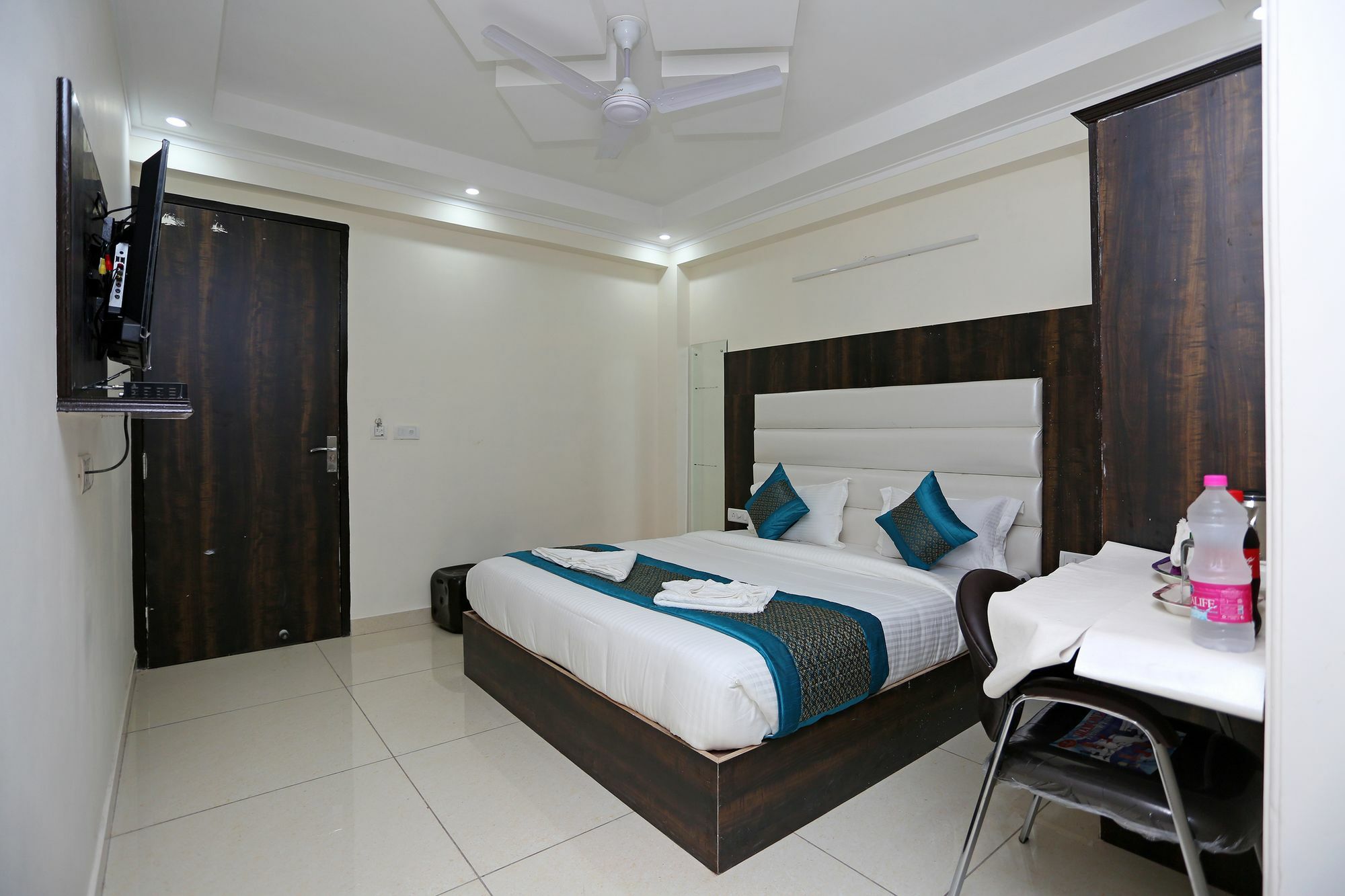 Hotel Aero Stay New Delhi Buitenkant foto