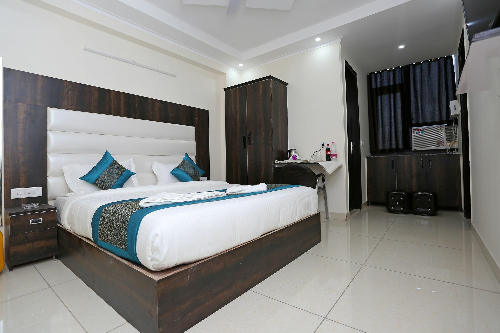 Hotel Aero Stay New Delhi Buitenkant foto