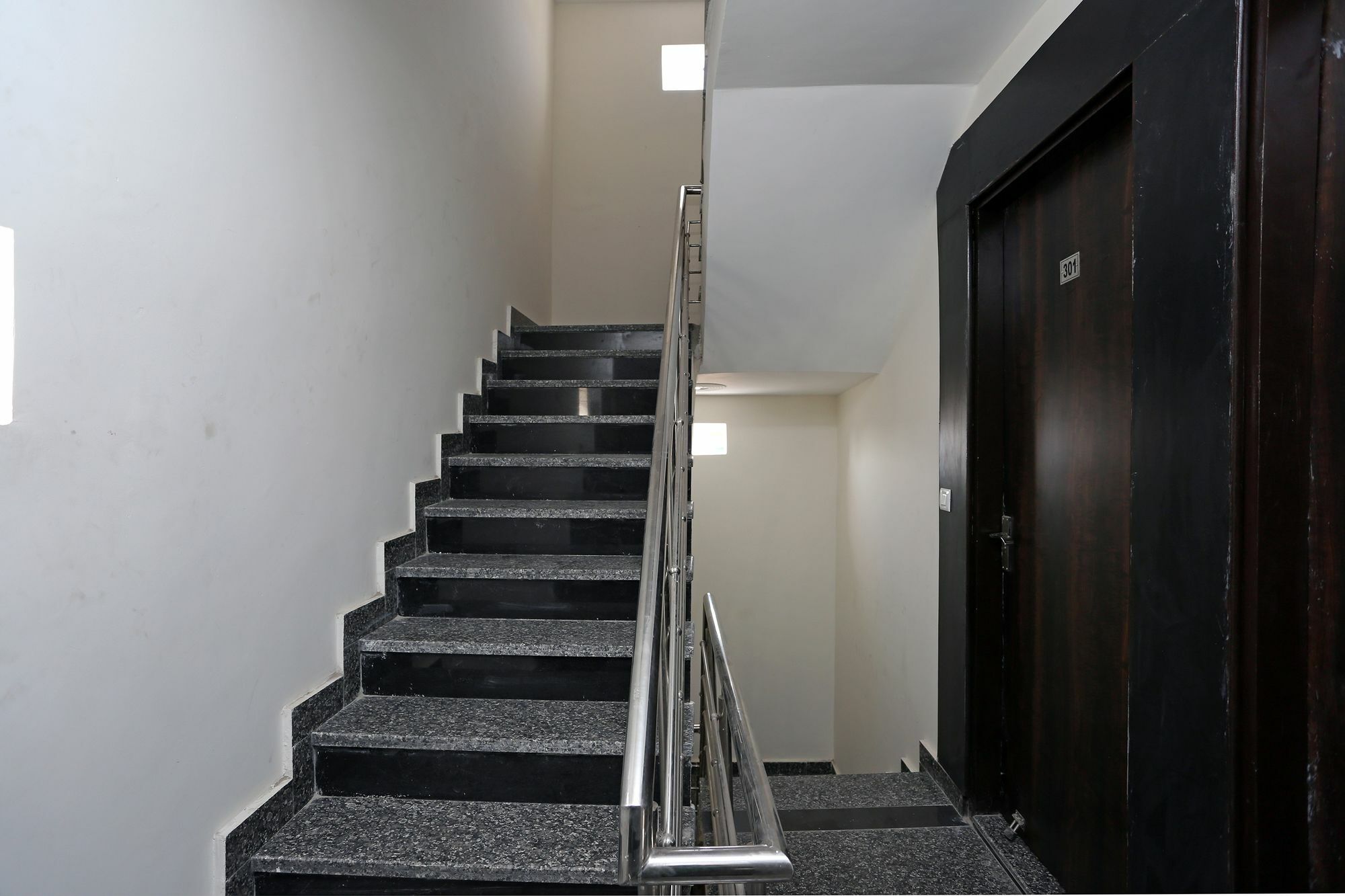 Hotel Aero Stay New Delhi Buitenkant foto