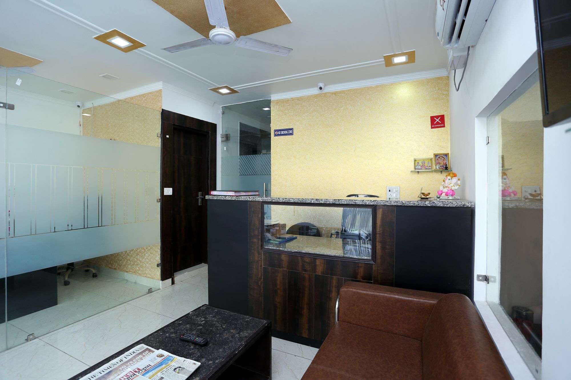 Hotel Aero Stay New Delhi Buitenkant foto